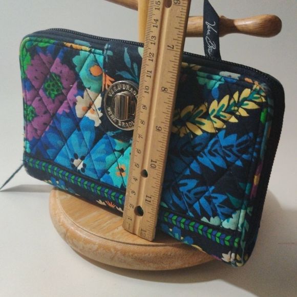 Vera‎ Bradley MidNight Blue and Black Hues Floral Clutch Wallet - Picture 12 of 16